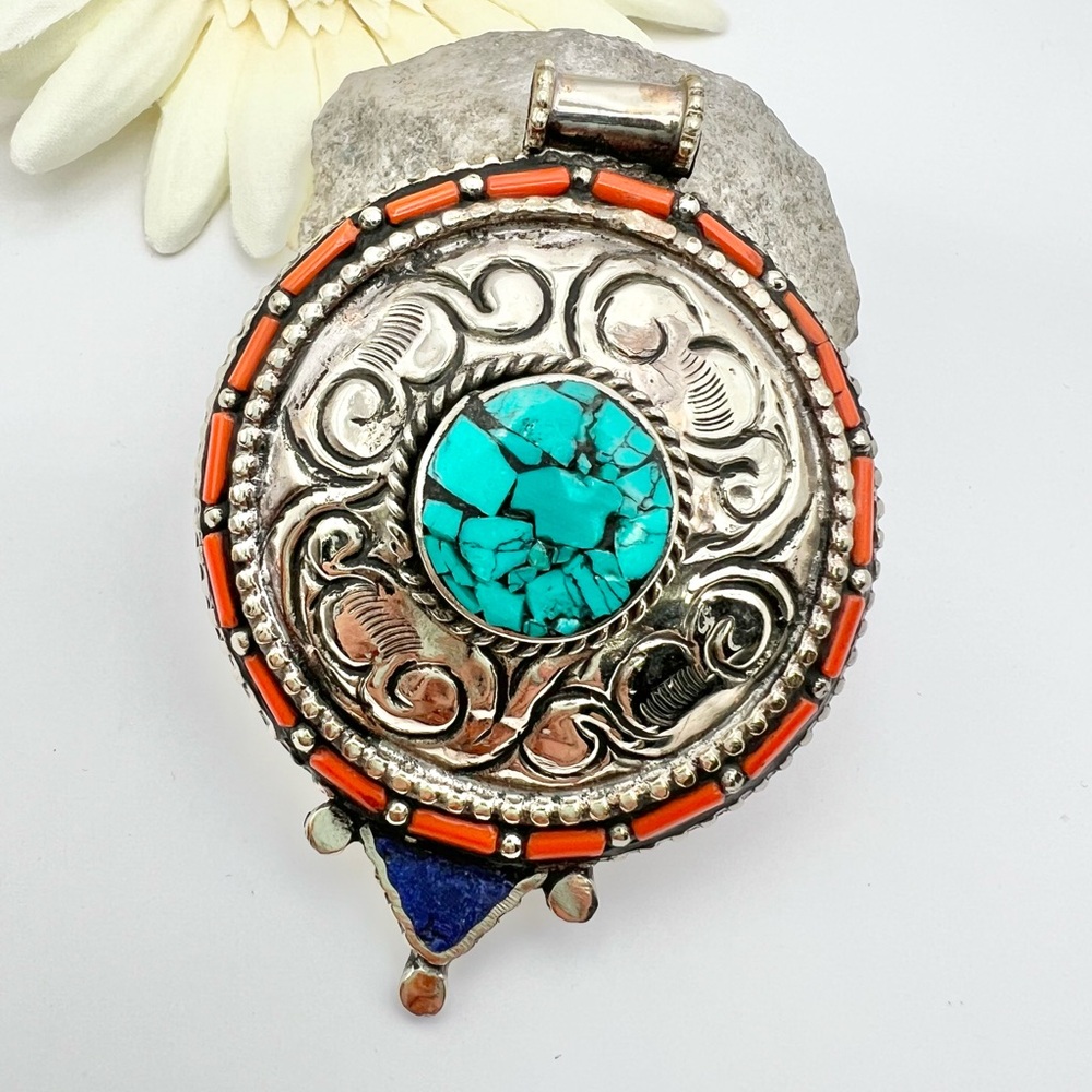 TIBETAN PENDANT